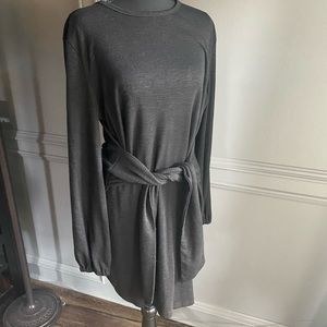 Women’s lightweight long sleeve dress.  Pretty garden size L